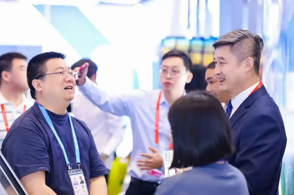 Zhowcase实时面容翻译效果演示